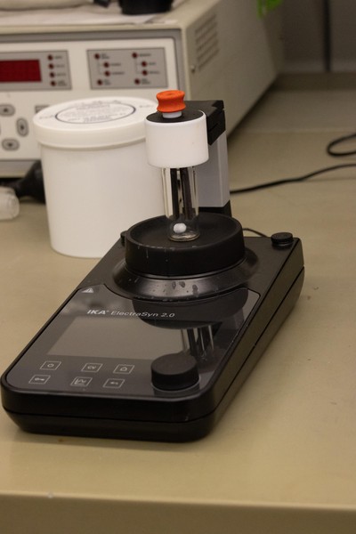 Electrasyn synthetic electrochemistry station